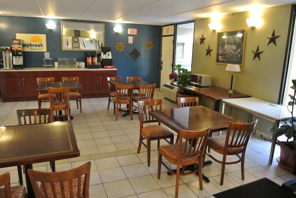 Rodeway Inn Norcross Kültér fotó